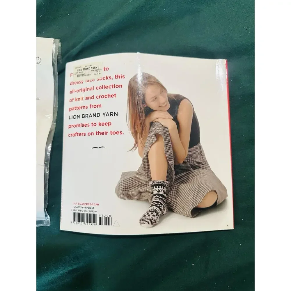 Lion Brand Book Just Socks Favorite Patterns to Knit & Crochet W Mini Sock Block